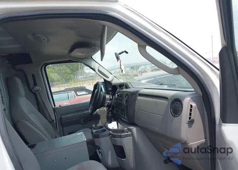 2011 Ford E-250 Commercial z USA, uszkodzony, nr VIN 1FTNE2EL3BDA18526